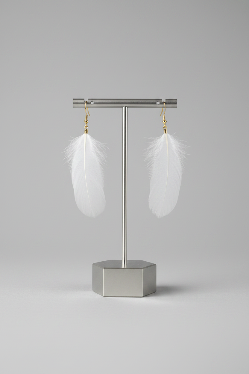 Off-white Feather Earrings (Te Ao Mārama)