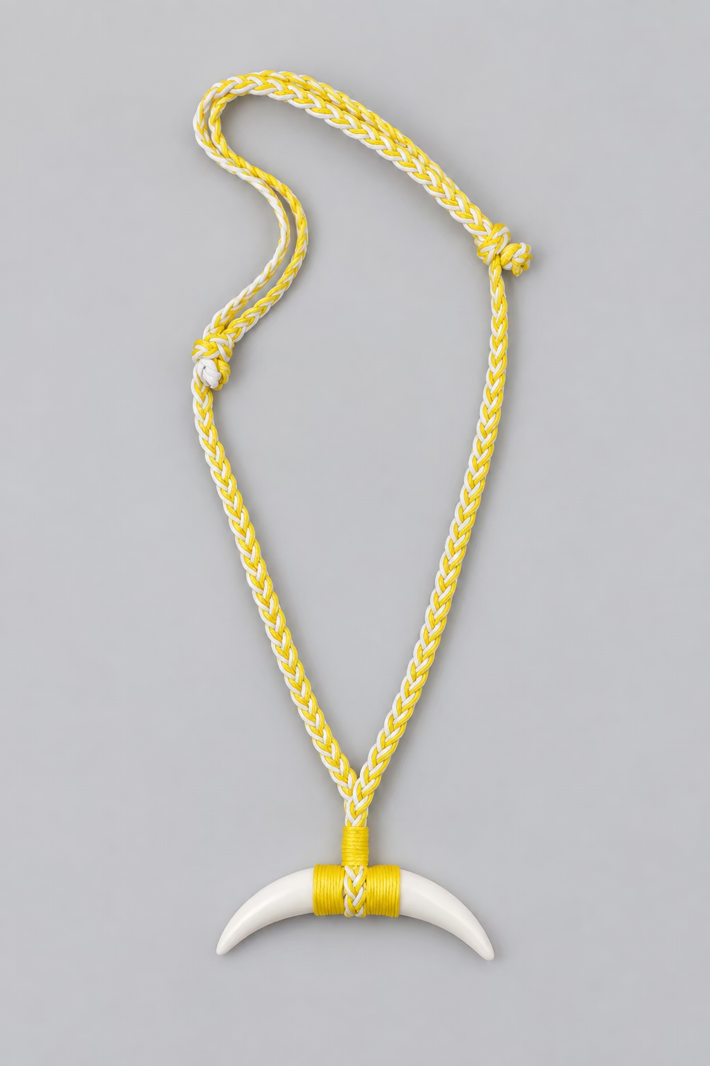 Niho Kuri (Dog's Tooth Necklace)