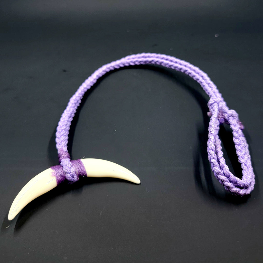 Niho Kuri (Dog's Tooth Necklace)