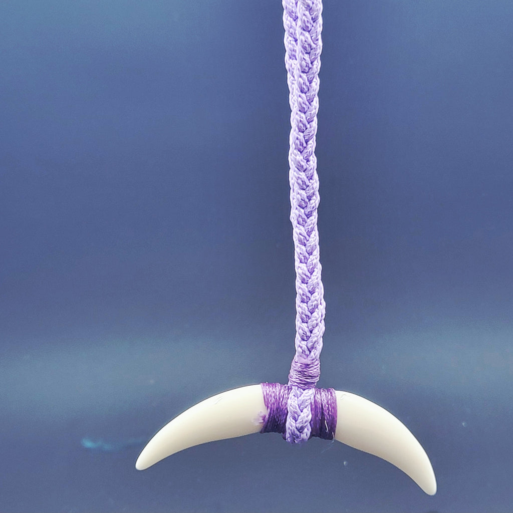 Niho Kuri (Dog's Tooth Necklace)