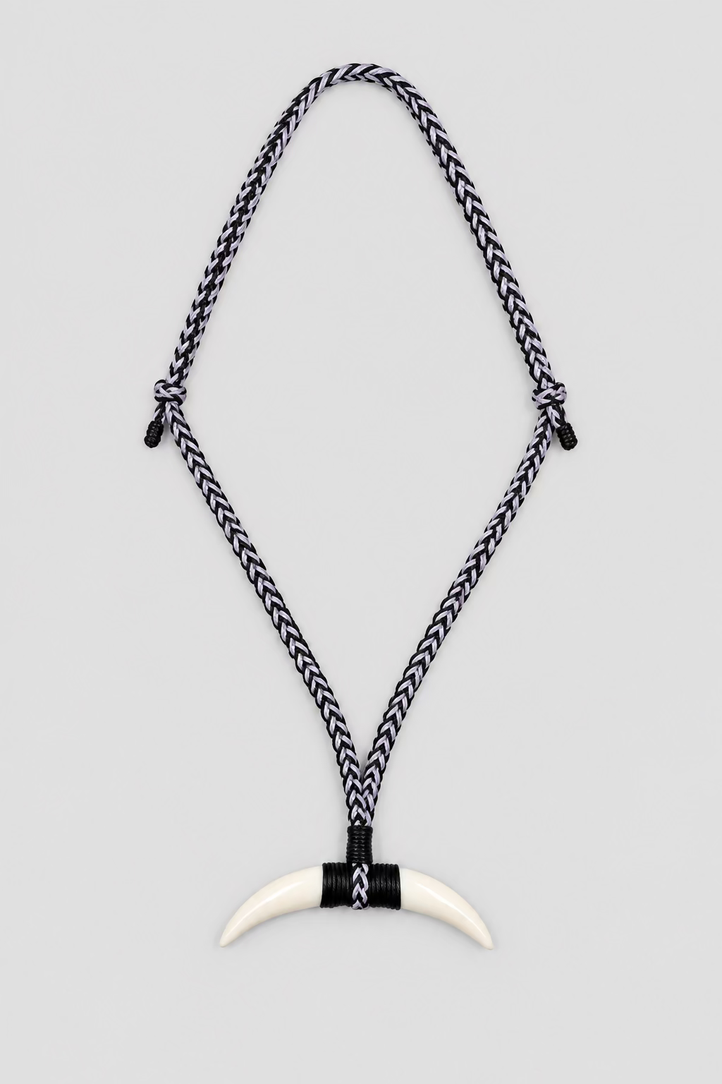 Niho Kuri (Dog's Tooth Necklace)
