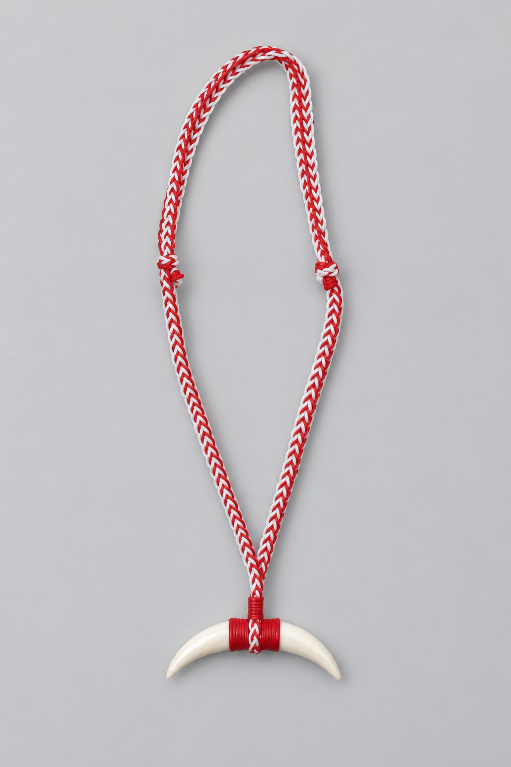 Niho Kuri (Dog's Tooth Necklace)