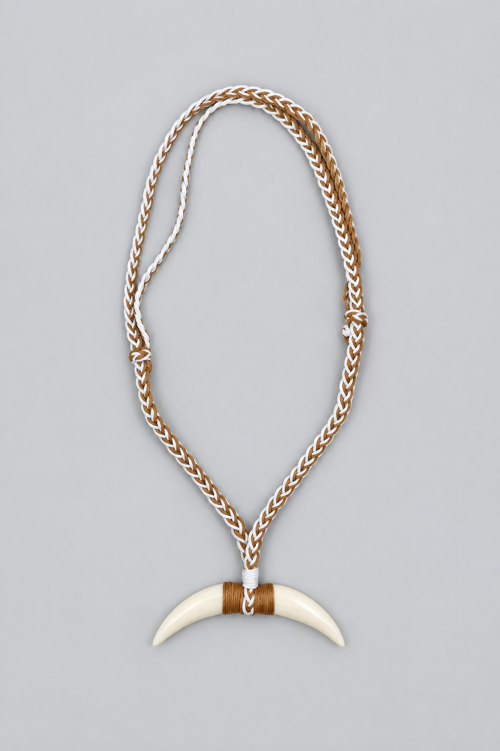 Niho Kuri (Dog's Tooth Necklace)