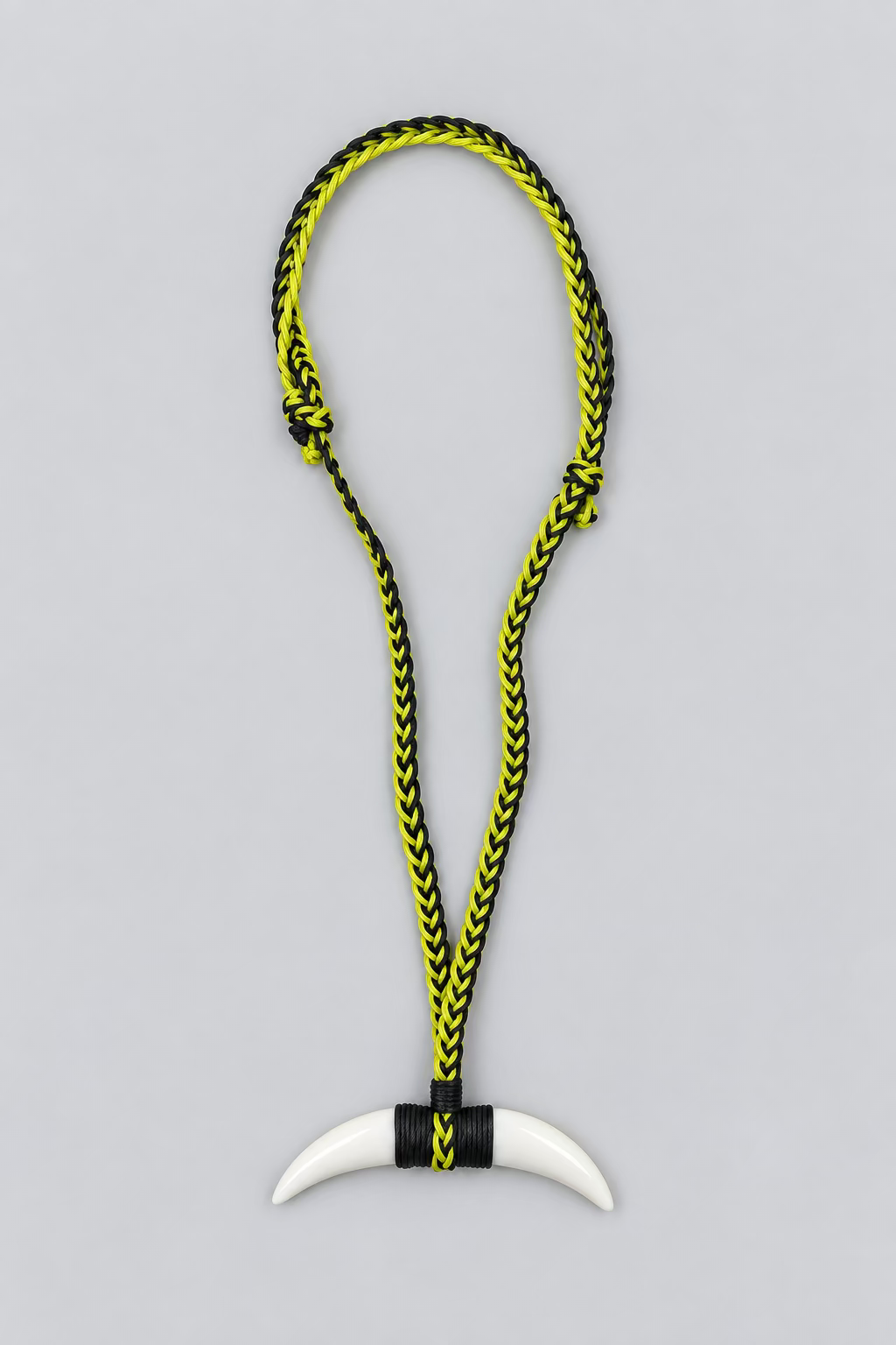 Niho Kuri (Dog's Tooth Necklace)