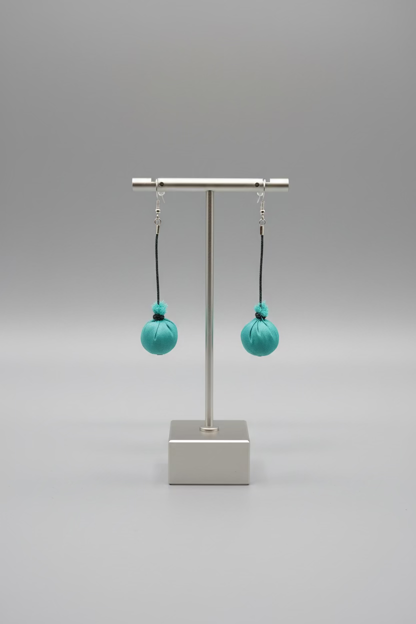 Poi Earrings – Māori-Inspired Taonga | Māori Ora