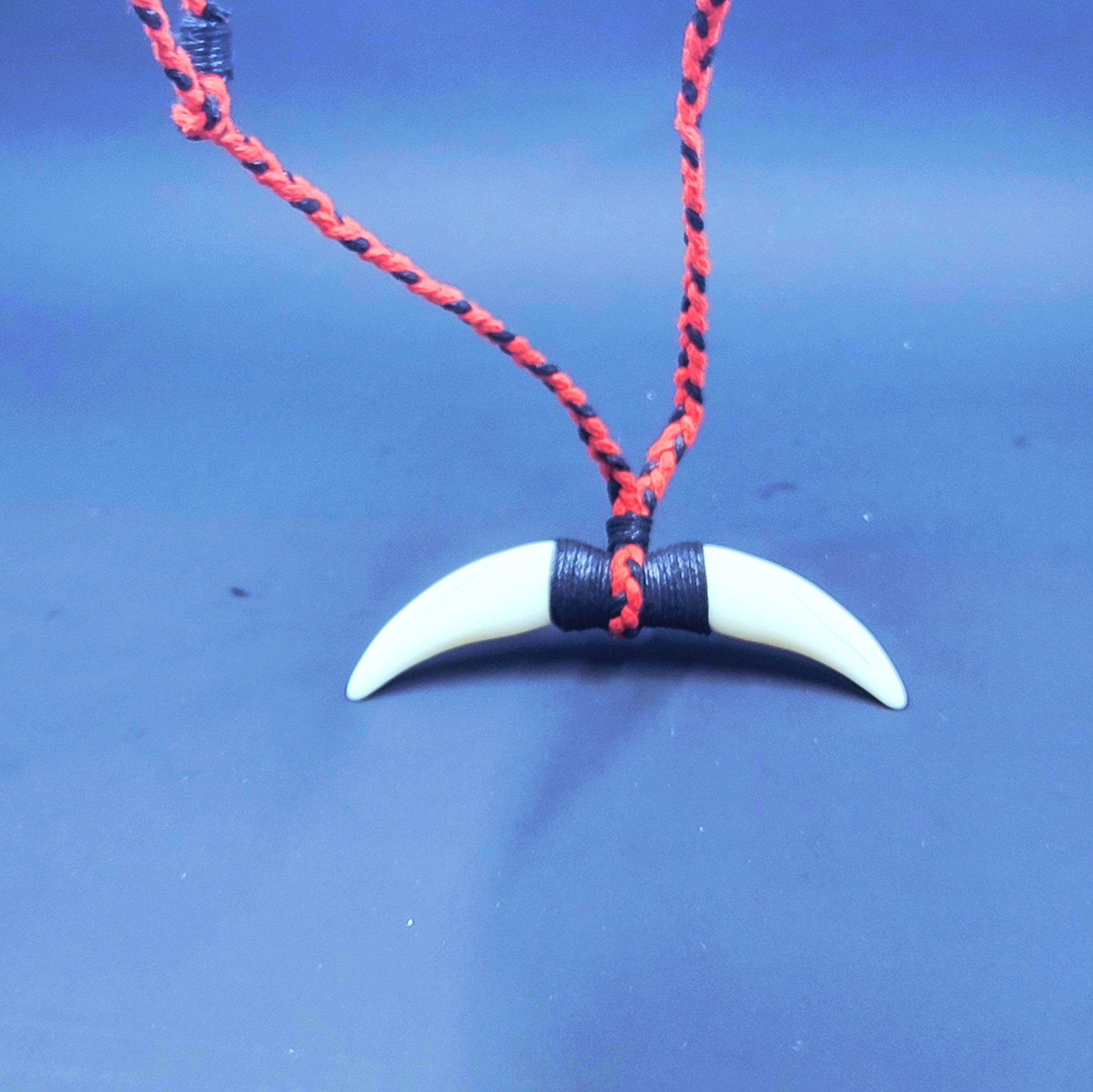 Niho Kuri (Dog's Tooth Necklace)